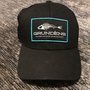 Really cute black and teal fishing hat! Very modern and brand new- never worn!